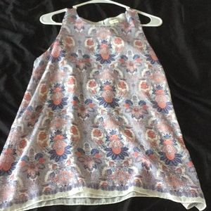 Sleeveless tunic